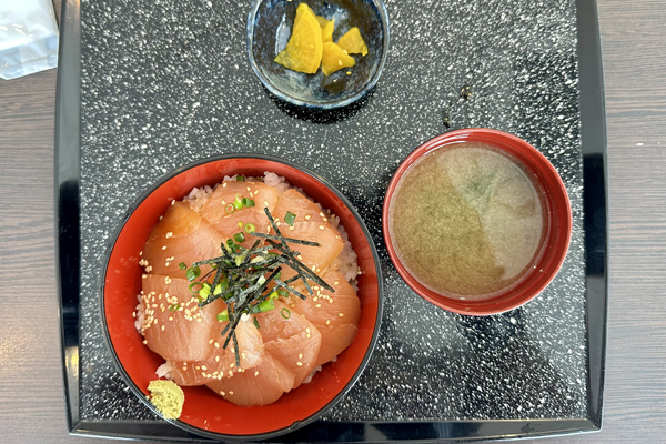 カジキ丼定食